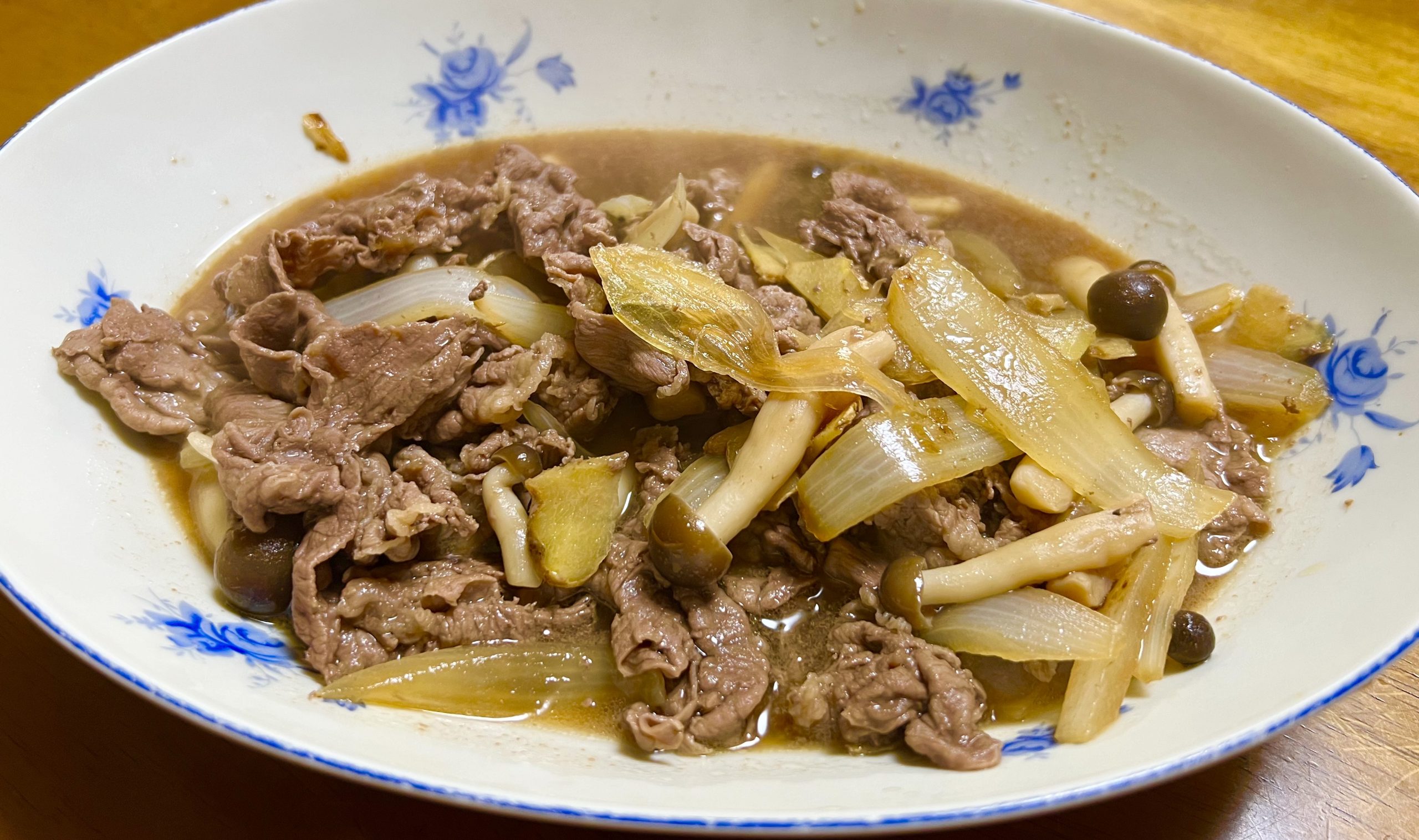 牛肉とキノコの甘辛生姜煮